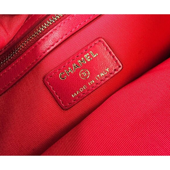 CHANEL Lambskin Pouch Clutch Leather Medium O Case Quilted Matelasse CC Dust Bag - Picture 5 of 16